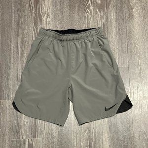 Mens Nike Dri-Fit Training shorts